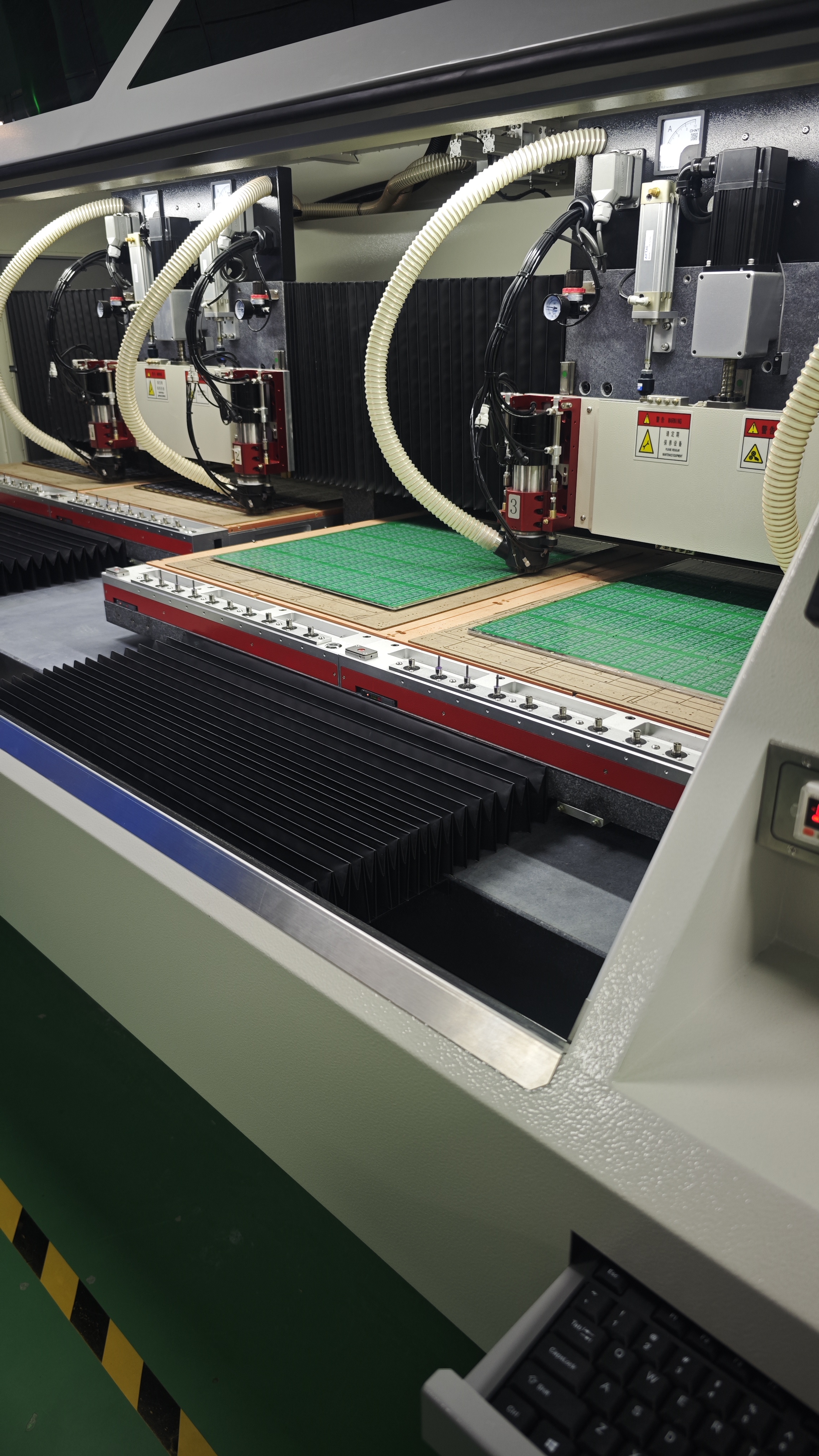 多層pcb電路板壓層怎么處理？