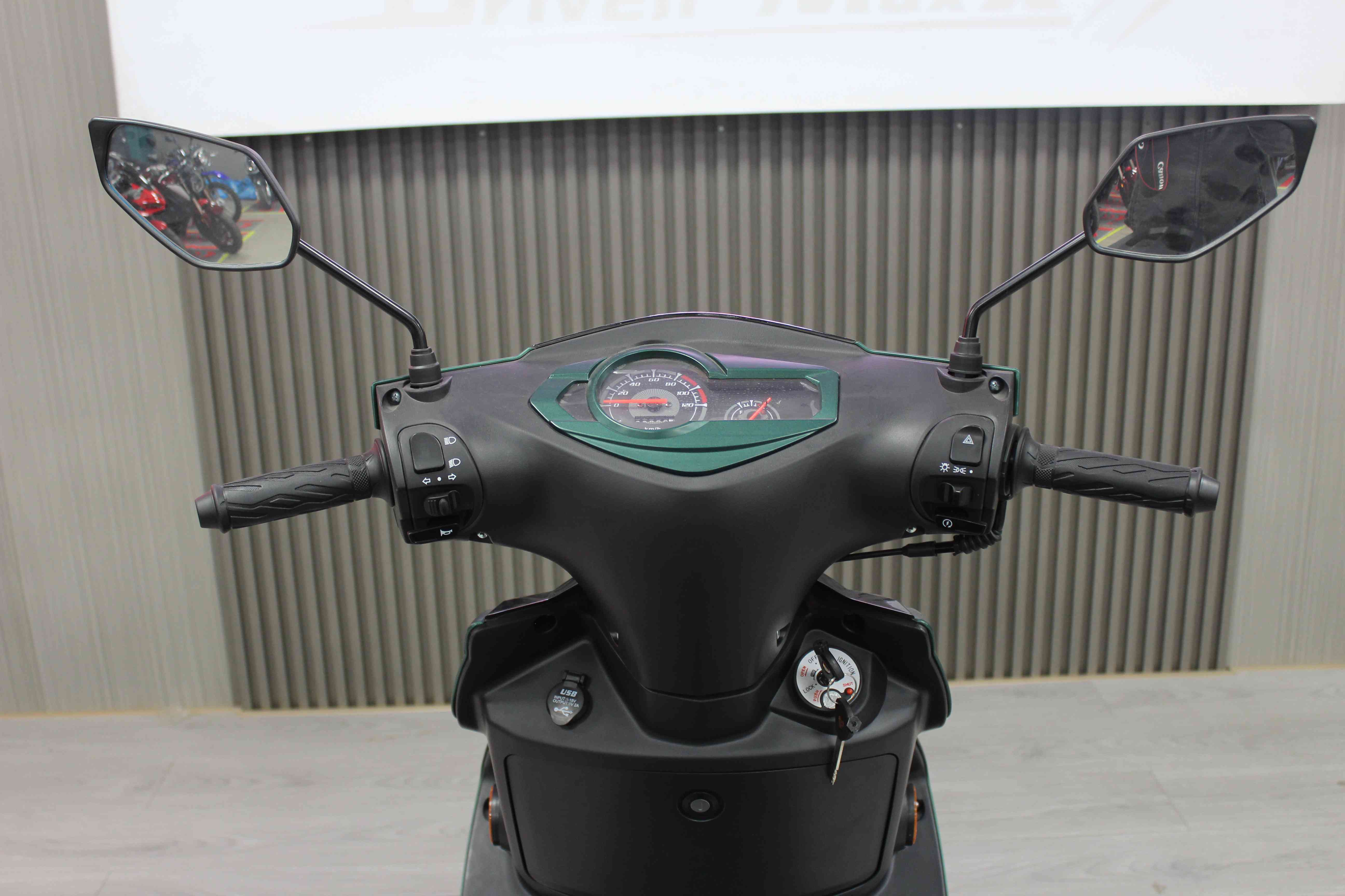 CHAOJIYING 125CC Scooter Motorcycle