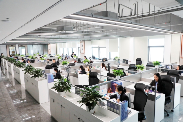 江苏免焊接COB灯带批发,COB灯带