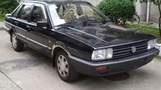 老車(chē)機(jī)油選擇的深度技術(shù)解析：以加美潤(rùn)滑油為例