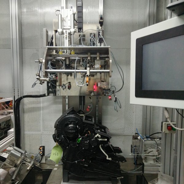 汽車空調(diào)裝配線