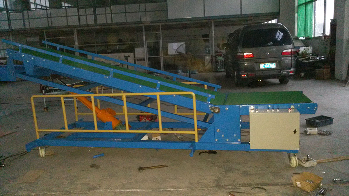 可升降裝卸皮帶機