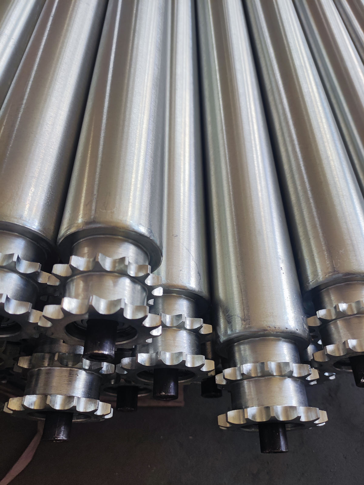 滾筒輸送機設(shè)備軸承使用注意事項！