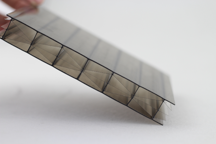 蘇州耐候陽光板和pc陽光板的區(qū)別 誠信經(jīng)營 無錫耐力普新材料科技供應(yīng)