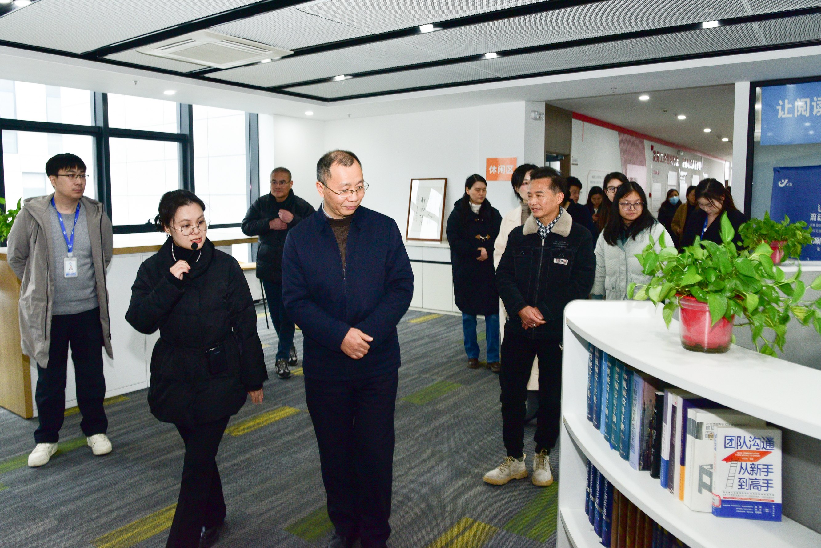 崇川区工会组织参观京源环保工会阵地建设