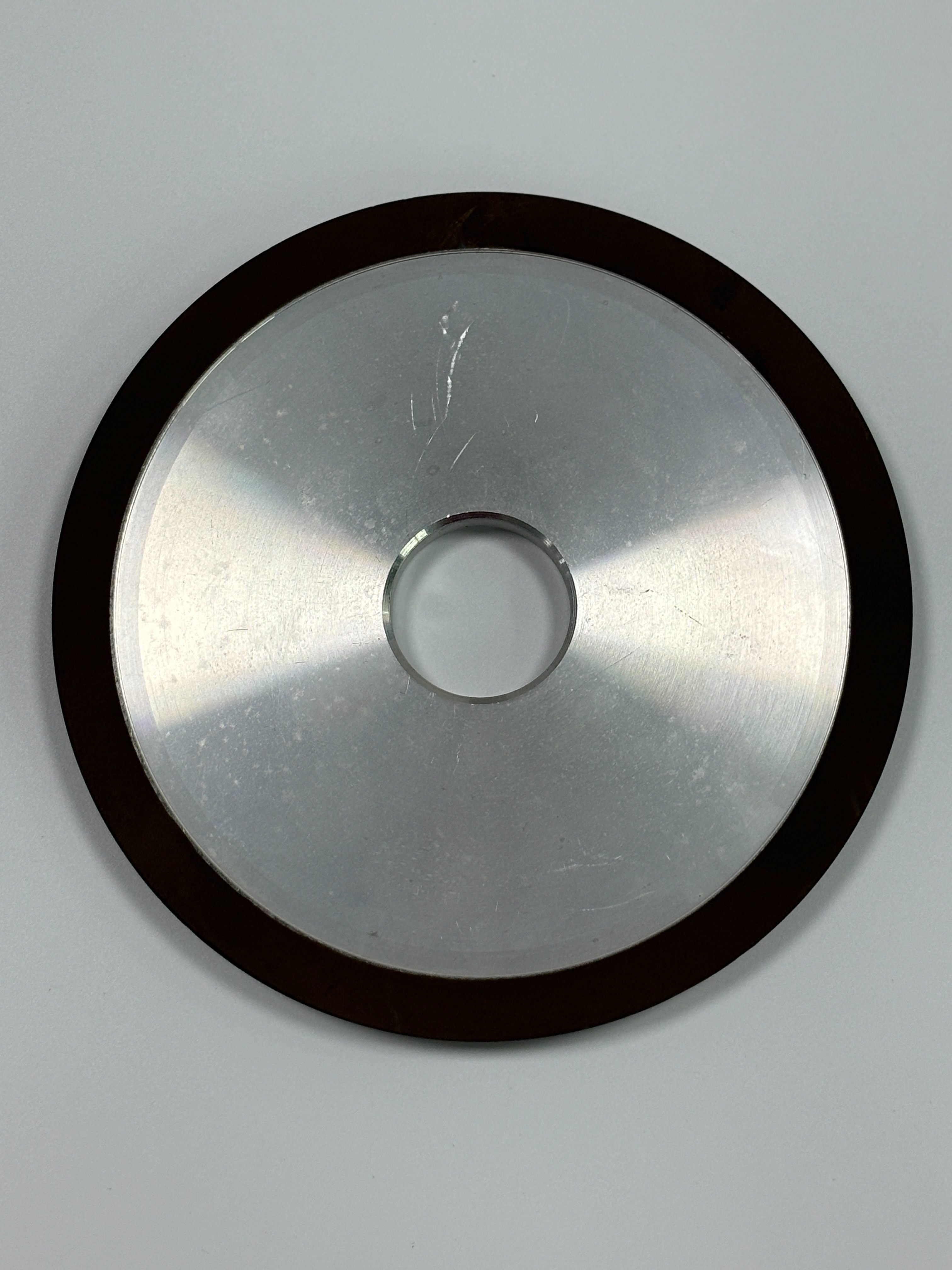 PCB 微鉆銑刀開槽砂輪：電子制造的 “精密手術刀”，技術要點與應用