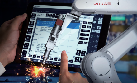 工业机器人助力生产线智能化升级