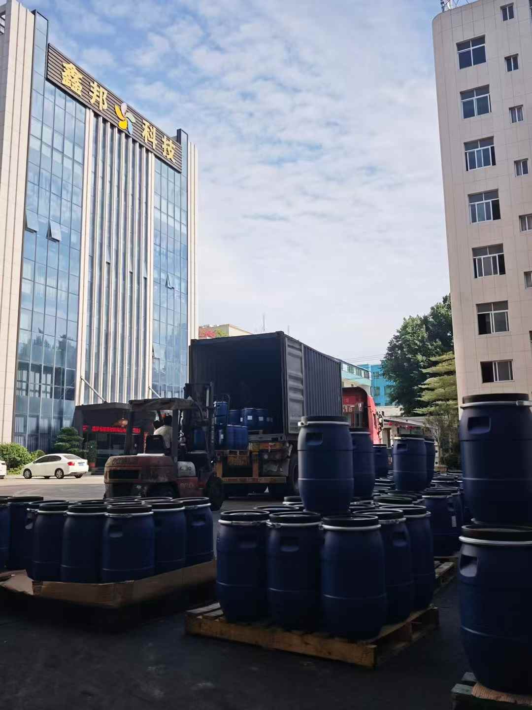 來自陌生客戶的認可信任的訂單[拳頭][拳頭][拳頭]鑫邦顔料出口500桶特黑色漿 适用於各類海綿發泡