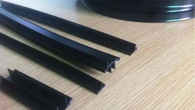 遼寧尼龍耐磨條 山東悅洋橡膠制品供應