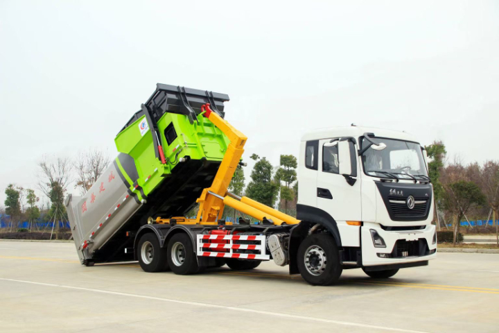 成都車廂可卸式垃圾車供應(yīng)商家,垃圾車