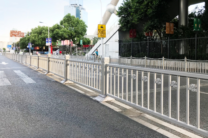 福建市政護(hù)欄哪家好,護(hù)欄