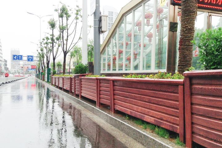 云南可移動護(hù)欄價格