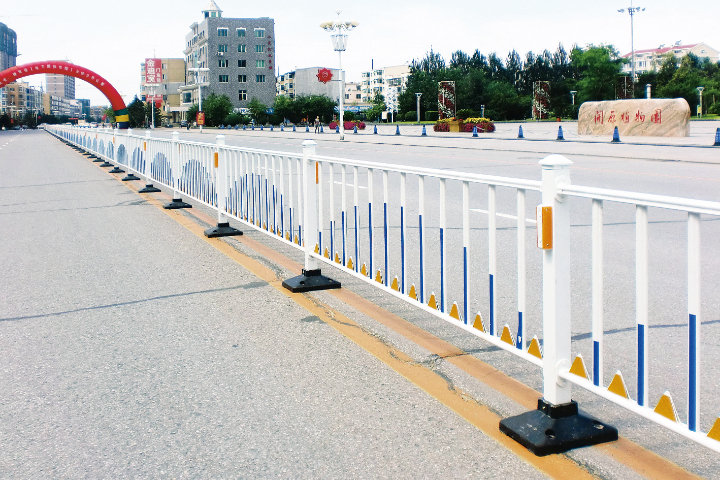 天津移動護(hù)欄供應(yīng)