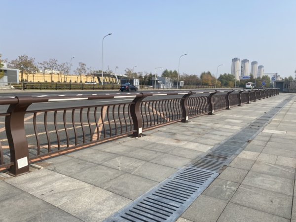 長春邊沿燈光護欄