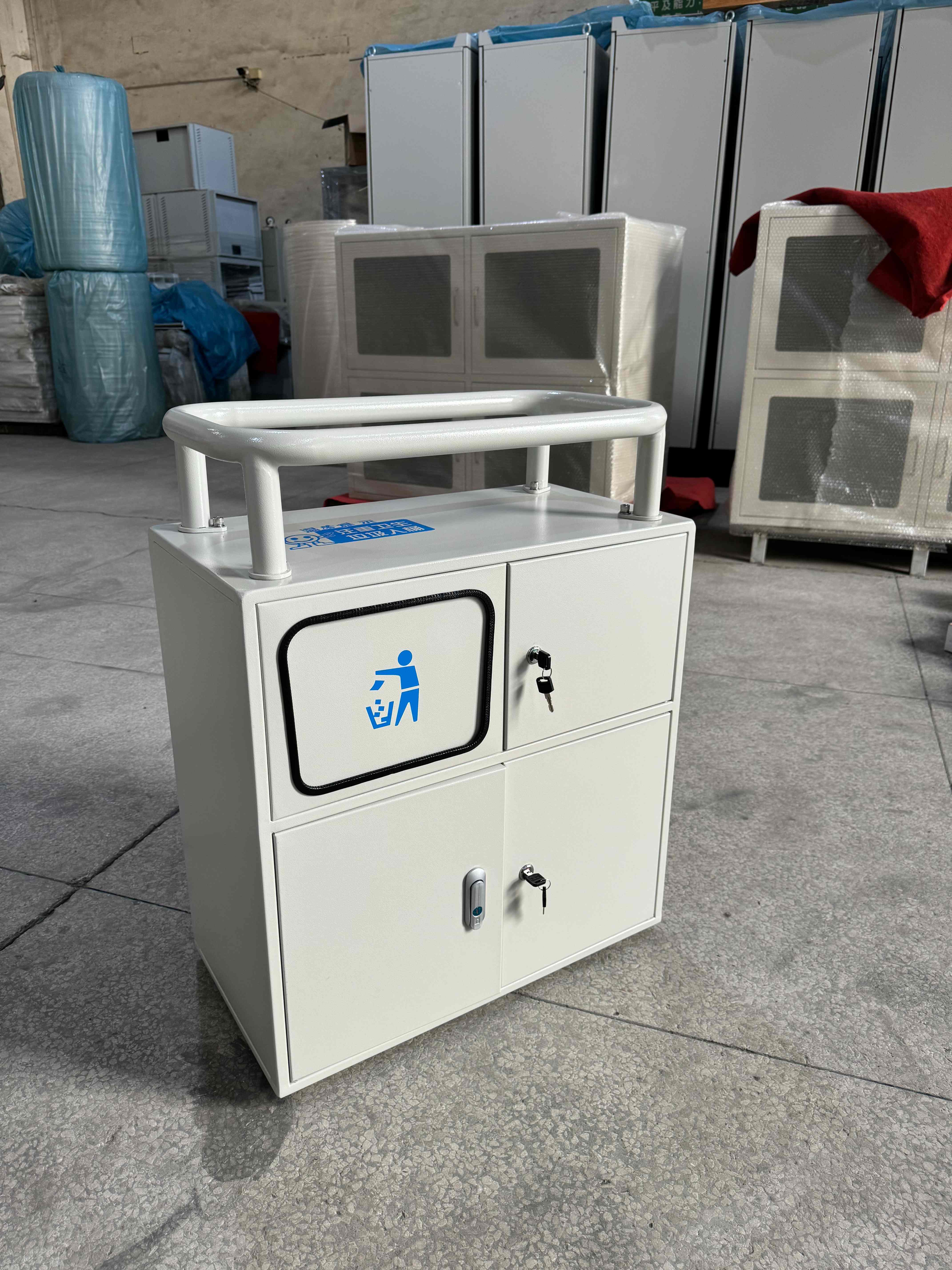 今日與新能源公交車(chē)配套組合工作箱