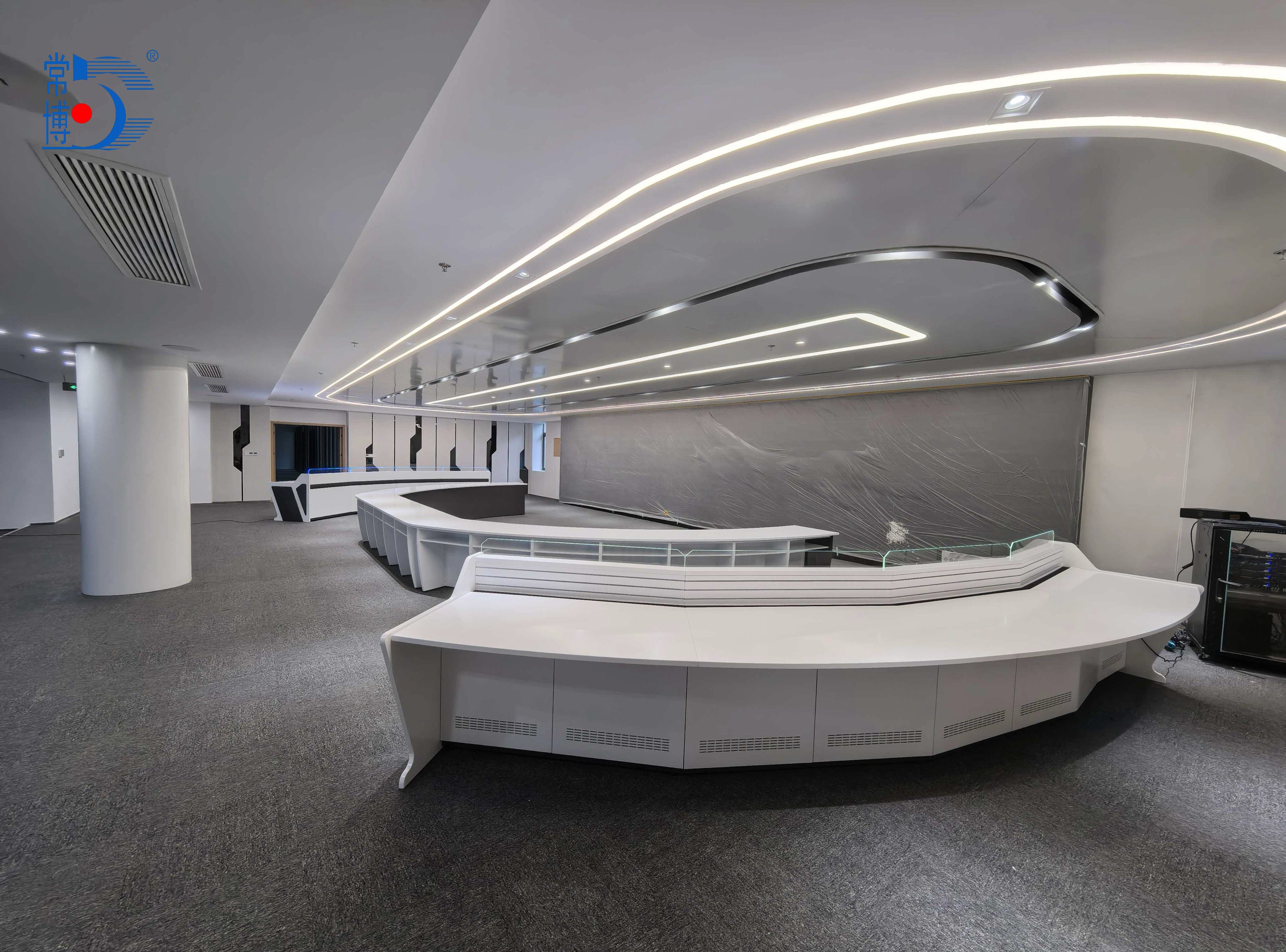 指揮中樞，弧光啟幕——控制臺(tái)安裝圓滿完成