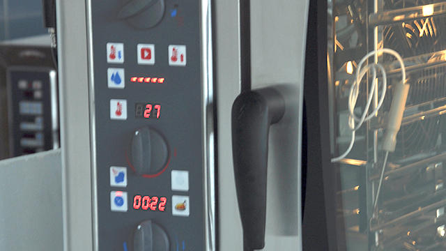 万能蒸烤箱、热风炉,组合炉、煮面机、电磁炉,咖啡机、保温柜、汤池,炸炉、扒炉、烧烤炉_广州市白云区杰冠西厨设备供应