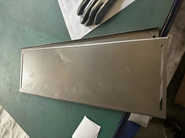 安徽機(jī)箱機(jī)柜鈑金制造加工 無(wú)錫市藍(lán)得精密機(jī)械供應(yīng)