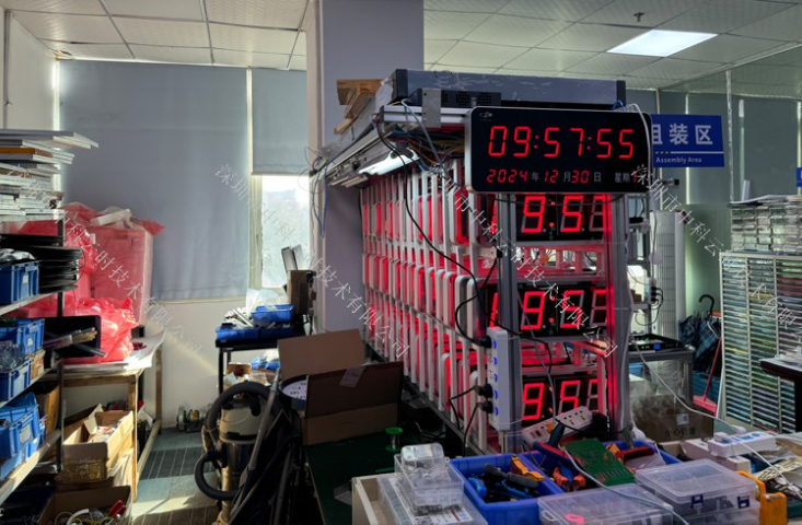 衛(wèi)星衛(wèi)星同步時鐘實物圖 誠信互利 深圳市中科云時技術(shù)供應(yīng)