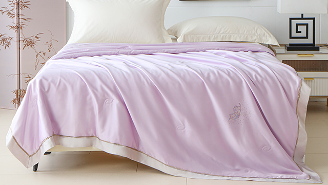 南通双宫茧蚕丝被货源,蚕丝被