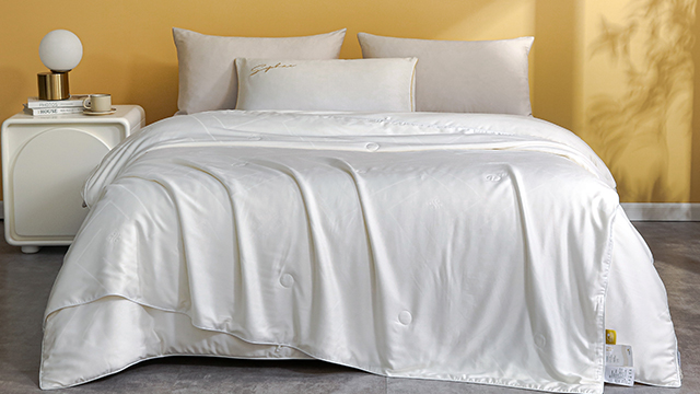 黃金蠶絲被源頭廠家,蠶絲被