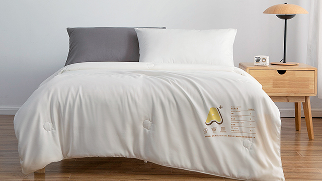 蠶絲被絲胎貼牌加工 浙江五世同堂真絲家紡供應(yīng);