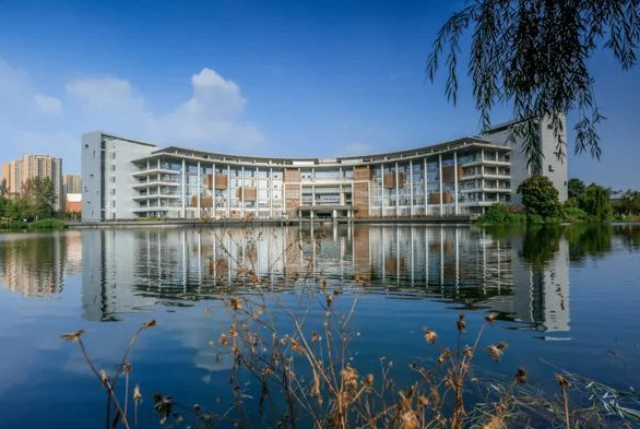 成都在職自考培訓機構 成都鑫中億信息科技供應