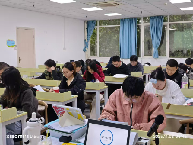 新疆退役軍人學(xué)碩/專碩簡章分類 成都鑫中億信息科技供應(yīng)