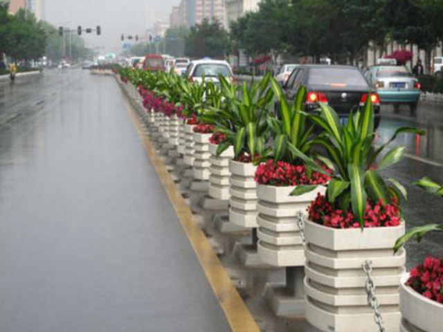 濟(jì)南便宜的花箱護(hù)欄銷售價(jià)格 歡迎來(lái)電 諾成供應(yīng)
