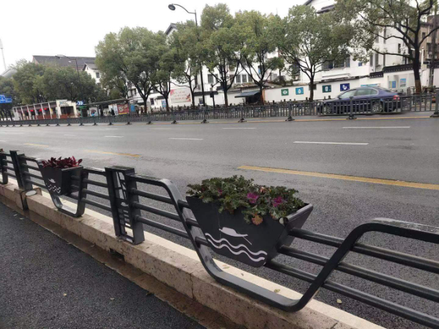 上海本地花箱護欄批發(fā)價