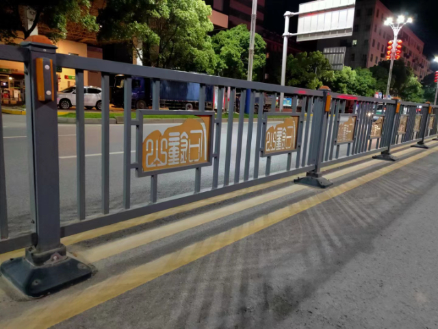 哪些道路護(hù)欄銷售廠家