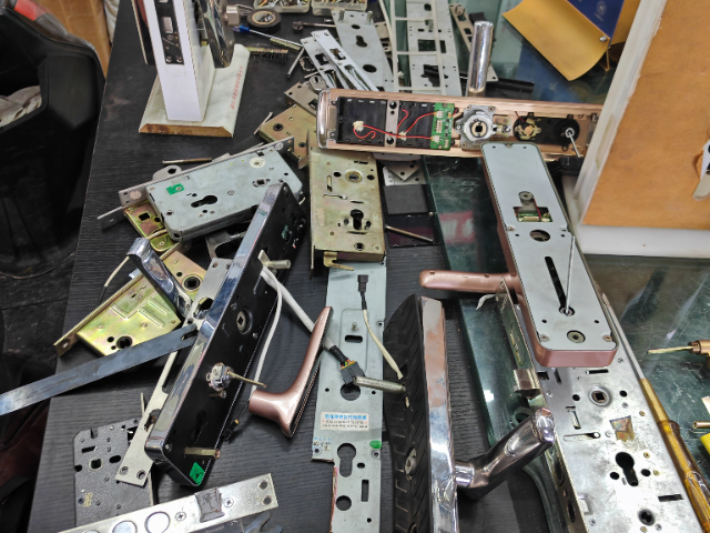 貴州正規(guī)學(xué)習(xí)開鎖價格是多少 誠信服務(wù) 成都市三心鎖具供應(yīng)