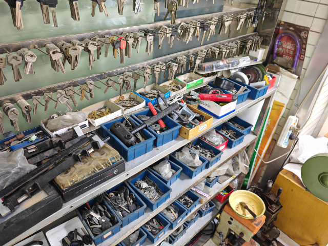 四川學開鎖技術的學校 誠信服務  成都市三心鎖具供應