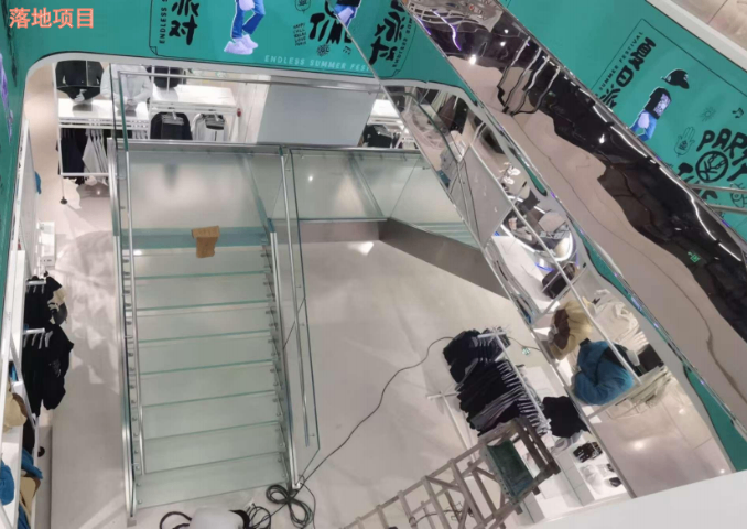上海地槽玻璃楼梯玻璃楼梯定制厂家哪家靠谱,玻璃楼梯