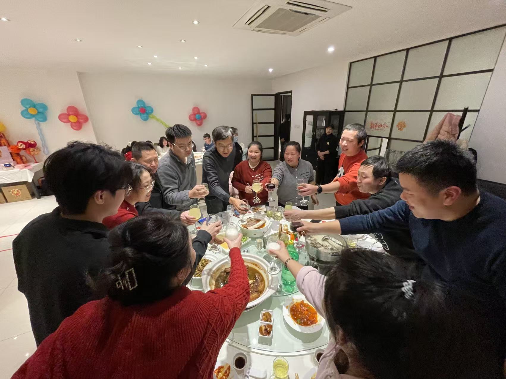 無(wú)錫華衛(wèi)德朗儀器有限公司2025年度盛典：星光璀璨，共赴新程