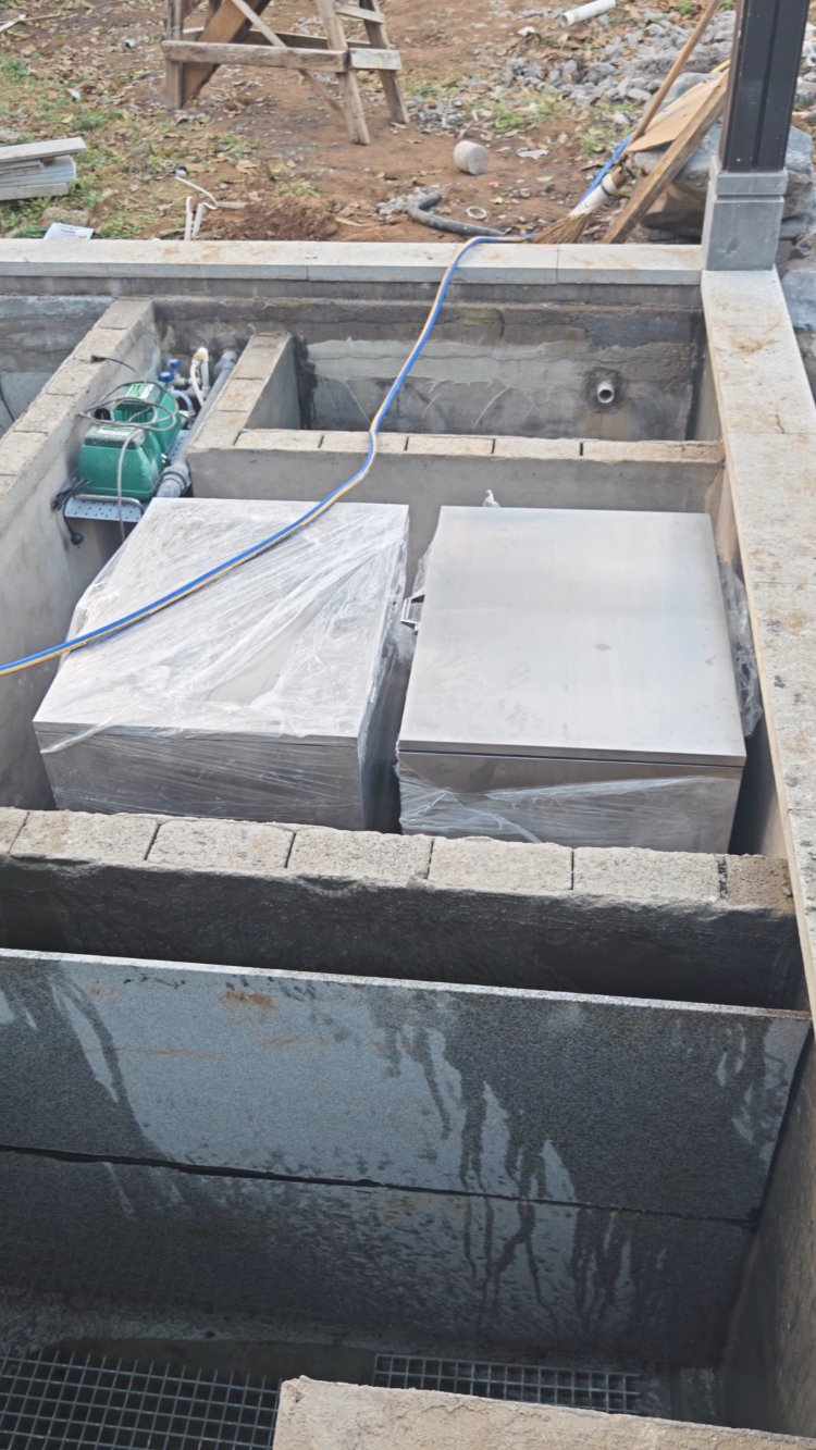 1200吨大型锦鲤鱼池