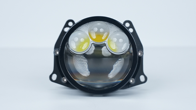 上海沃爾沃車燈升級(jí)價(jià)格 常州市卓仕車燈供應(yīng)