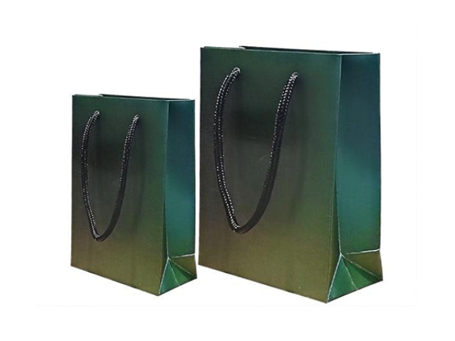 東莞服裝紙袋定做 東莞市睿創(chuàng)包裝制品供應(yīng)