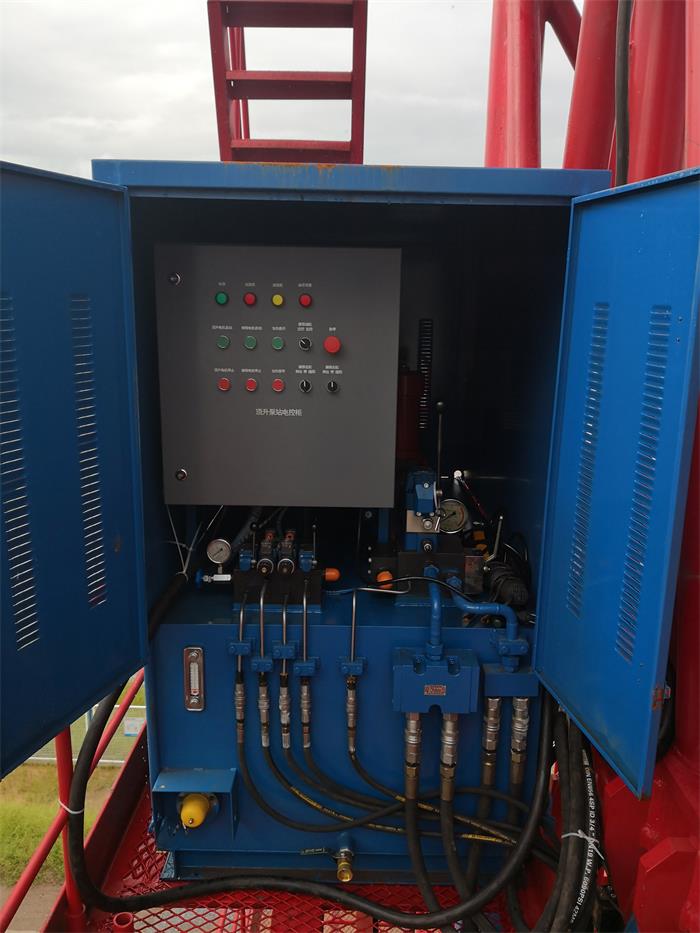 火電建設用重型塔機頂升橫推系統