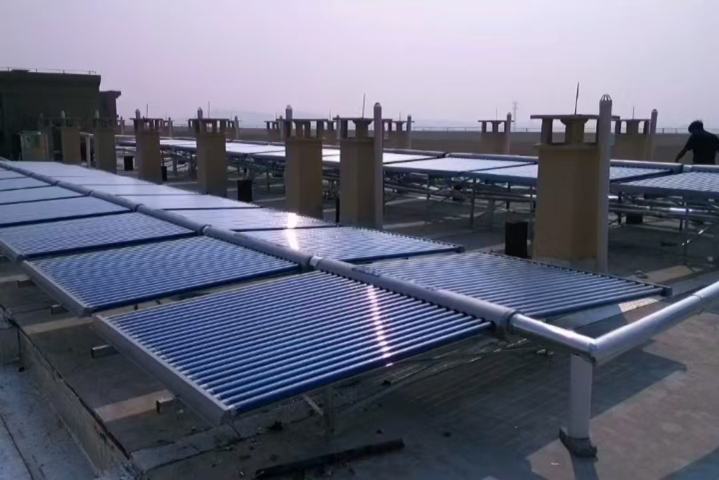 河南學校太陽能熱水設備銷售公司 東莞市益民環保設備供應