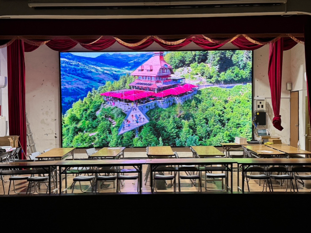 貴州電子LED顯示屏批發(fā) 深圳市鑫富誠(chéng)光電供應(yīng)