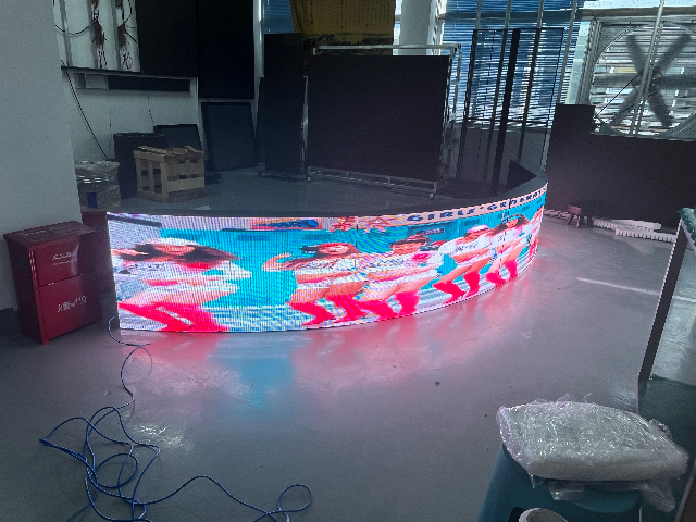 重慶P1.53LED異形屏生產(chǎn)廠家 深圳市鑫富誠光電供應(yīng)