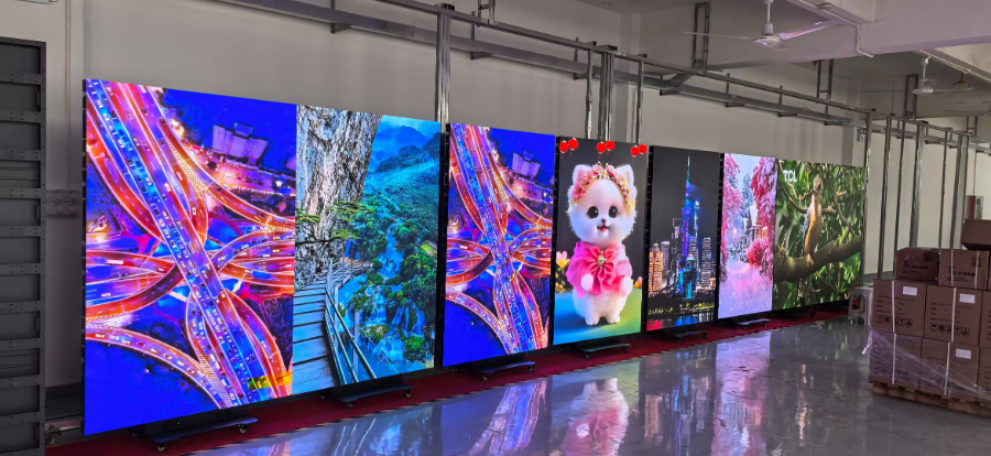 重庆P2.5全彩LED海报屏多少钱一平,LED海报屏