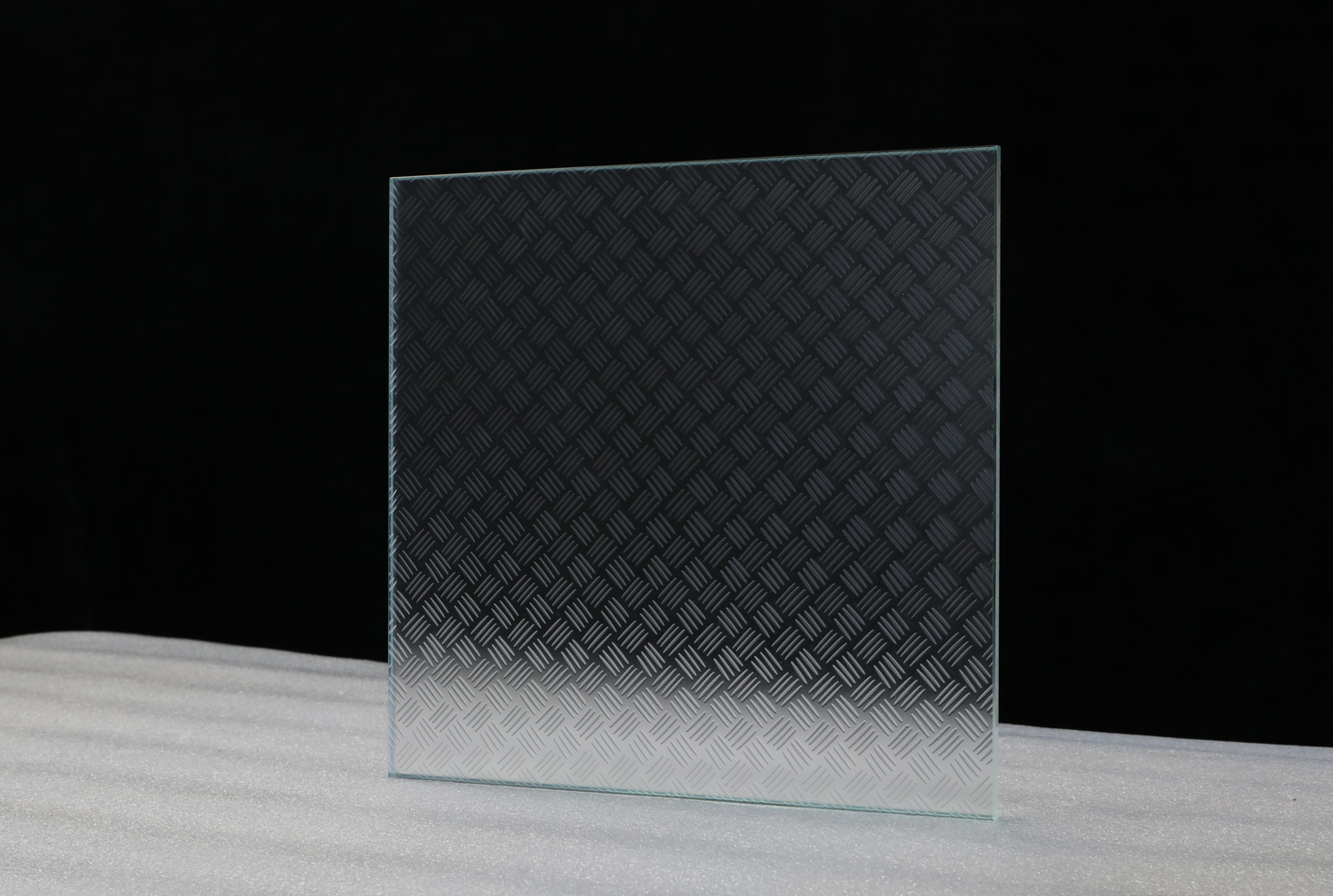 Anti-slip glass E0513d0e8f68fe8d3ecf03aed6072d1f