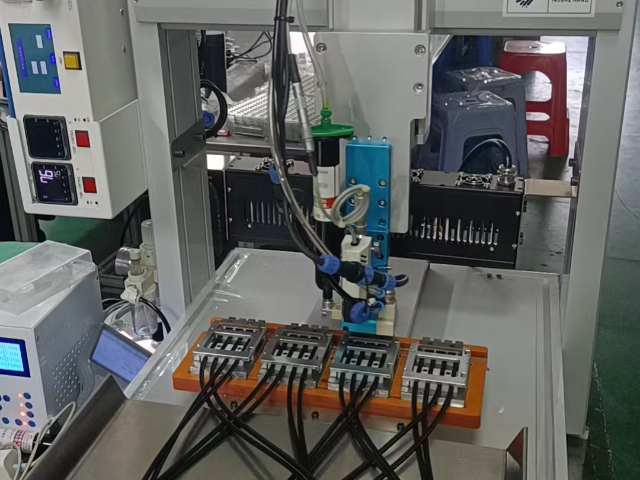 中山Lightning 數(shù)據(jù)線噴膠固化機推薦廠家,噴膠固化機