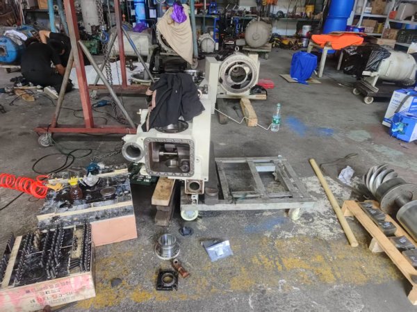 冷水機(jī)組維修保養(yǎng)