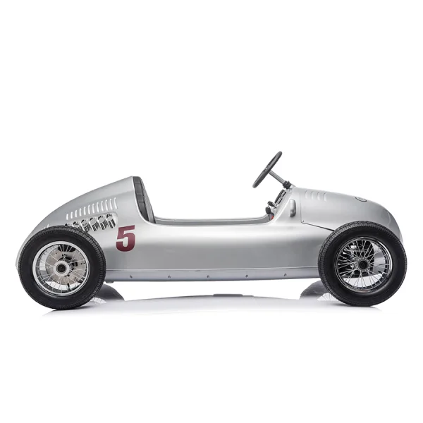 岳氏車業(yè)新品推出YSA900奧迪授權(quán)~單座兒童電動車銀艦賽車