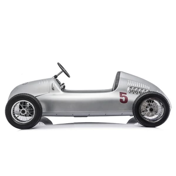 岳氏車業(yè)新品推出YSA900奧迪授權(quán)~單座兒童電動車銀艦賽車