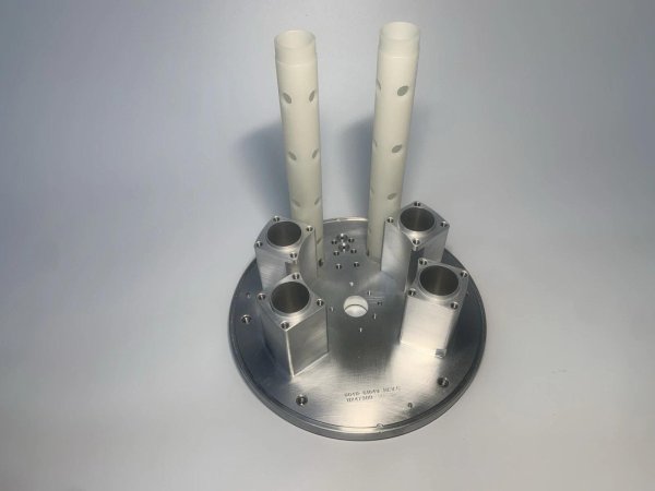 AMAT APPLIED MATERIALS 0040-61049 BULKHEAD CERAMIC ESC 200MM