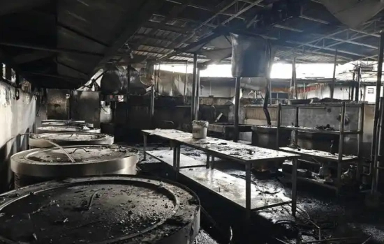 一工廠大火！廠房內部爆鳴聲不斷-蘇州青田新材料有限公司